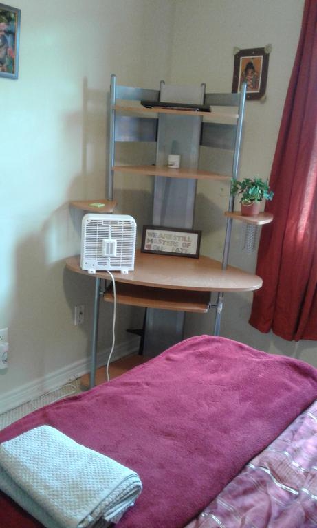 Cozy Pet Friendly Home Сент Джонс Екстериор снимка
