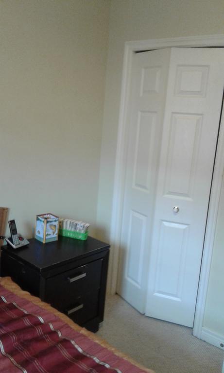 Cozy Pet Friendly Home Сент Джонс Екстериор снимка