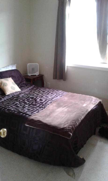 Cozy Pet Friendly Home Сент Джонс Екстериор снимка