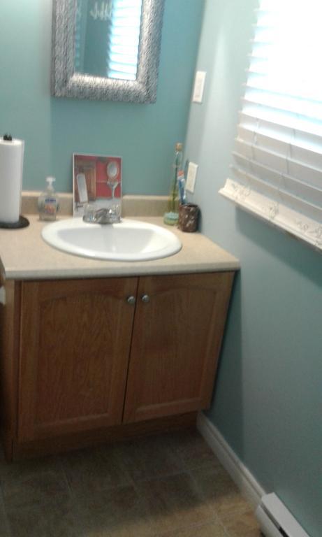Cozy Pet Friendly Home Сент Джонс Екстериор снимка